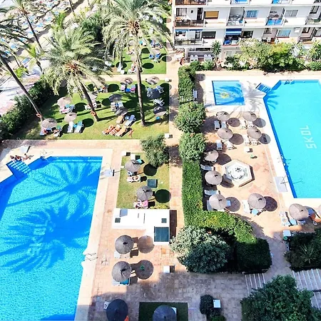 Skol 329 - Spacious Beachfront With Sea Views *