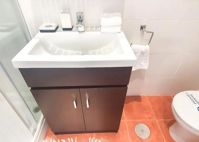 아파트 Skol 329 - Spacious Beachfront With Sea Views 마르베야