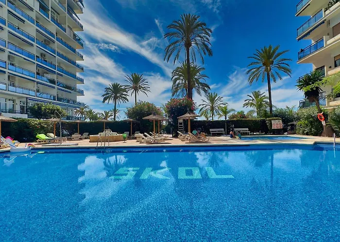 Skol 329 - Spacious Beachfront With Sea Views 아파트 마르베야