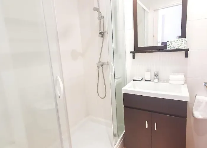 Skol 329 - Spacious Beachfront With Sea Views Apartment *