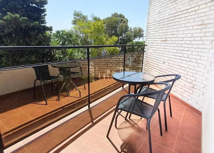 Apartment Skol 329 - Spacious Beachfront With Sea Views *